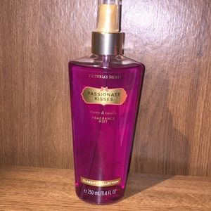 Victoria’s Secret Perfume ‘ Passionate Kisses